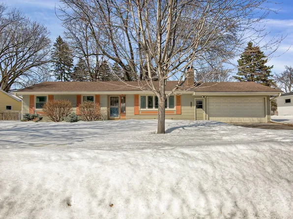 3206 Canterbury Dr, Bloomington, MN 55431