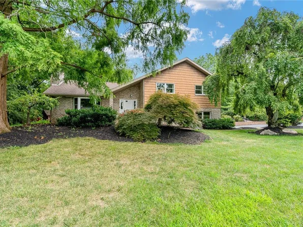 3147 Woodlea Rd N, Orefield, PA 18069