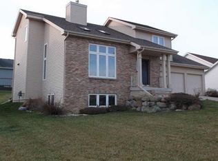 374 N Westmount Dr, Sun Prairie, WI 53590