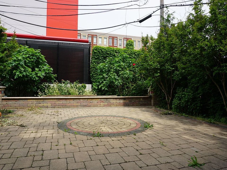 1st image of 2216 47th St #1