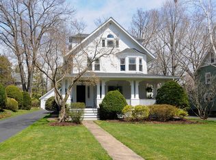 283 Orchard Pl, Ridgewood, NJ 07450