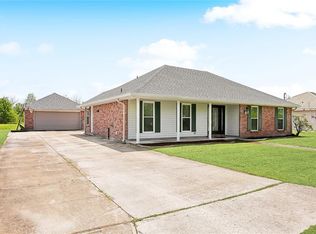 255 Wilson St, Belle Chasse, LA 70037