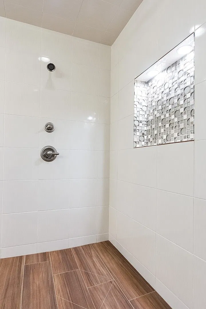 4507 Mesa Central - 3BR - 2BA - Built in 2017 - 2105 SF - Pet Friendly - $1895 — Photo 3