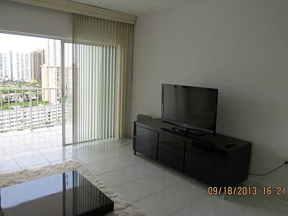 5th image of 310 Bayview Dr #1711