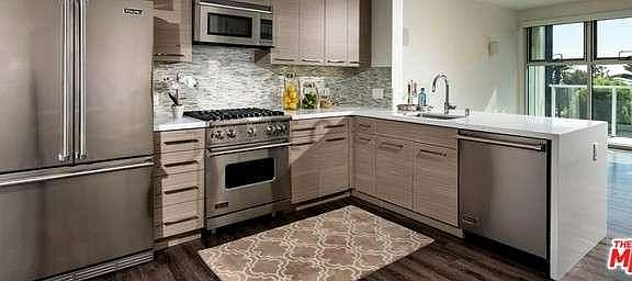 2nd image of 1320 2nd St APT 201