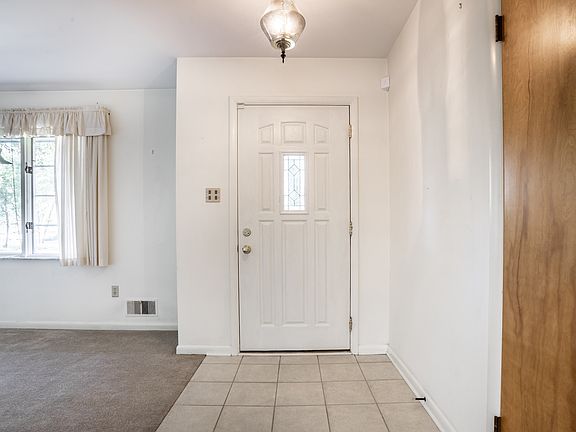 5th image of 4921 E 69th St