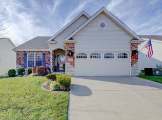 1523 Hollowbrook Dr, Saint Charles, MO 63303
