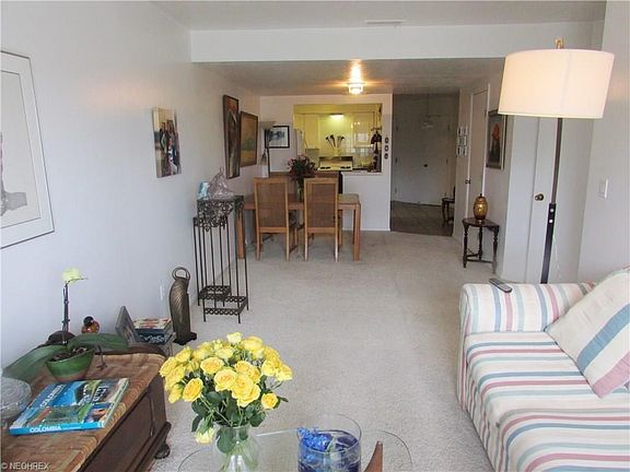 4th image of 2112 Acacia Park Dr APT 426