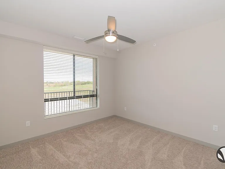 Chateau at Yankee Hill Apartments — Photo 50
