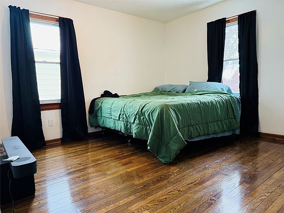 5th image of 1246 E 28th St