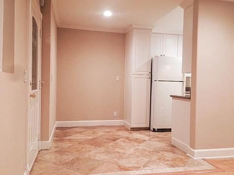 3rd image of 537 Porter St APT A