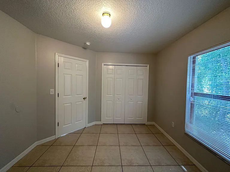 661 N Delmonte Ct — Photo 20