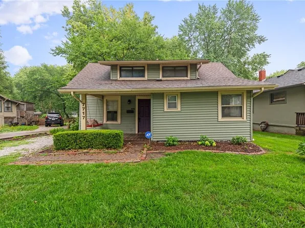 7717 Summit St, Kansas City, MO 64114