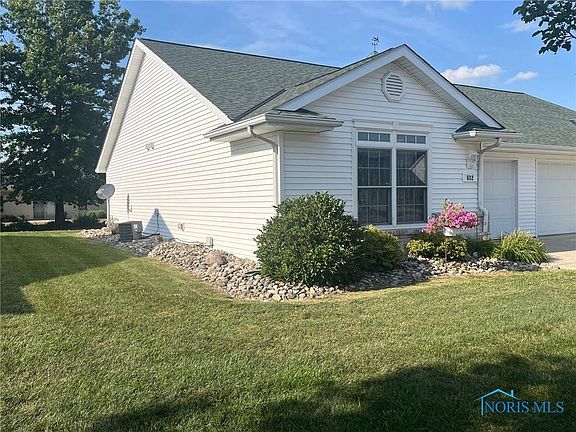 3rd image of 612 Briarheath Dr