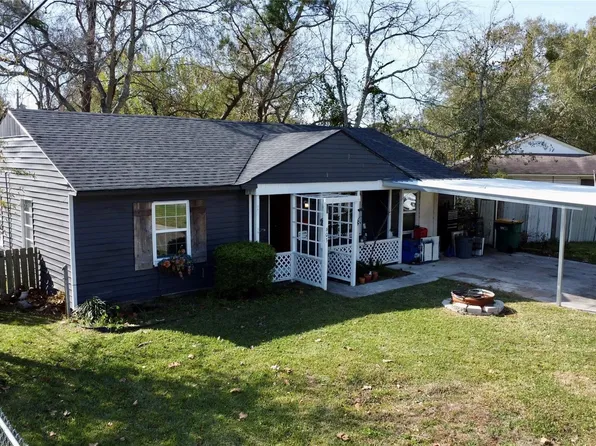 603 Briarwood Dr, Baytown, TX 77520