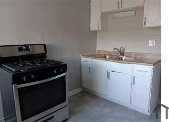 3 bed, $1,827 — Photo 4