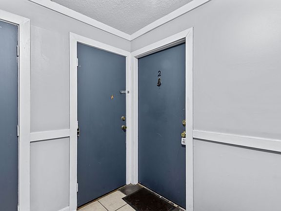4th image of 5800 Santa Fe Trl APT 3