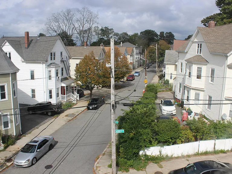 127 Abbott St #3 — Photo 20