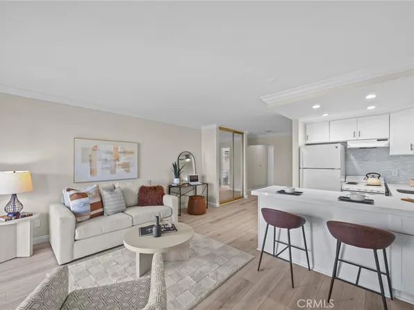 101 Scholz Plz #Penthouse 19, Newport Beach, CA 92663