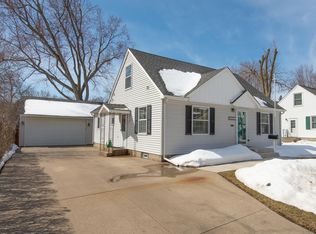 2853 W 71 1/2 St, Richfield, MN 55423