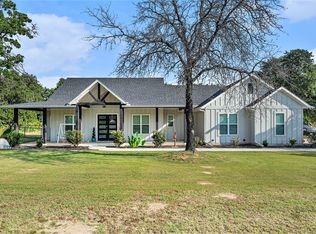 377 Sarra Ln, Poolville, TX 76487