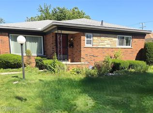 23040 Beverly St, Oak Park, MI 48237