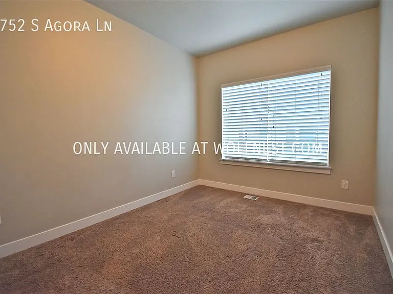 9752 S Agora Ln — Photo 18