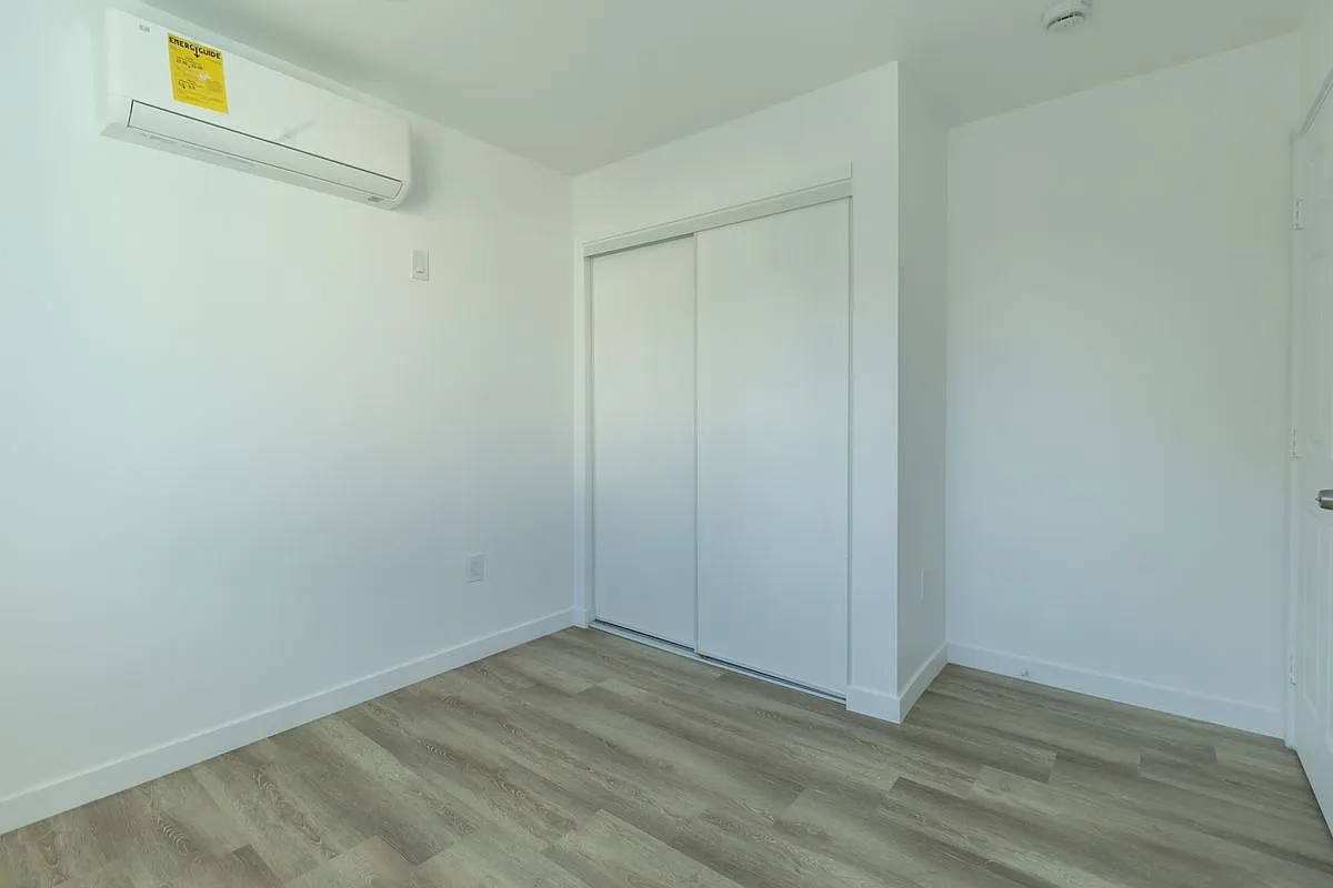 3 bed, 1.5 bath, 720 sqft, $3,100 — Photo 3