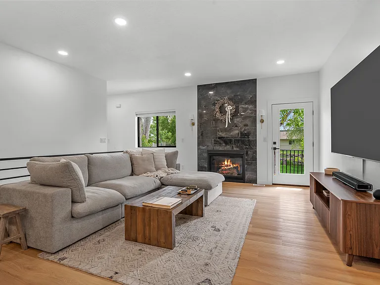 7240 S 525 E — Photo 1