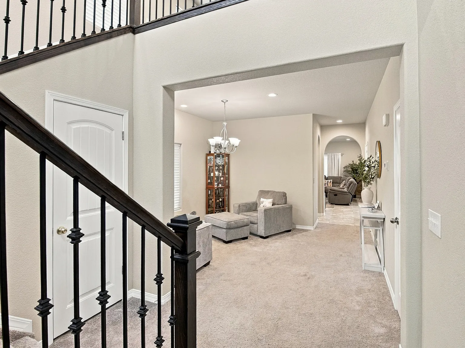 3 bed, 2.5 bath, 2143 sqft, $2,750 — Photo 2