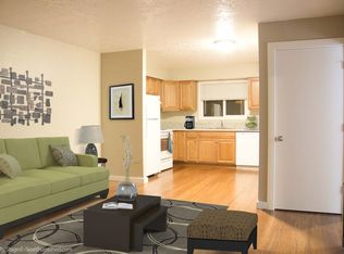 Upper 2bed, w/d in unit, a/c, storage, and all dogs welcome!, Portland, OR 97213