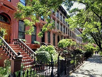 Rented by R New York