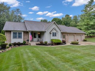 1426 Rillview Ct, Metamora, MI 48455