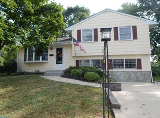 14 Overton Rd, Hamilton Township, NJ 08690