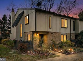 1809 Ivy Oak Sq #61, Reston, VA 20190