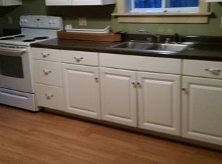 13 Elm St, Lenox, MA 01240
