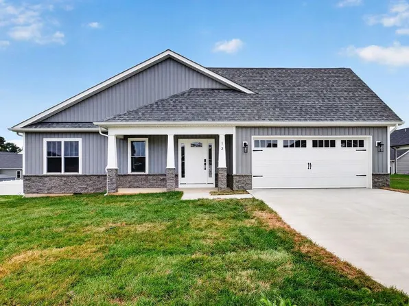 13 Stuart James Ct, Waynesboro, VA 22980