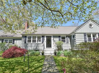 1252 Fairfield Woods Rd, Fairfield, CT 06825