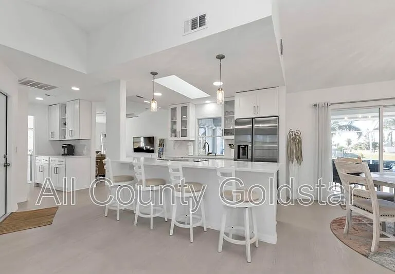9509 Saint Paul Dr — Photo 8