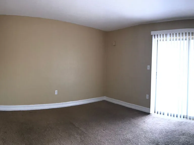 1830 Maravilla Ave #323 — Photo 8