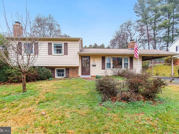 9539 Old Creek Dr, Fairfax, VA 22032