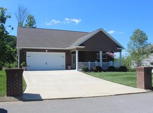 406 Brookstone Ridge Dr, Clinton, TN 37716