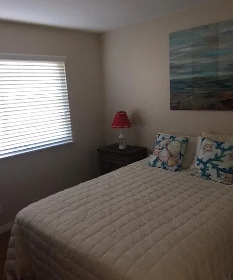 Side Bedroom