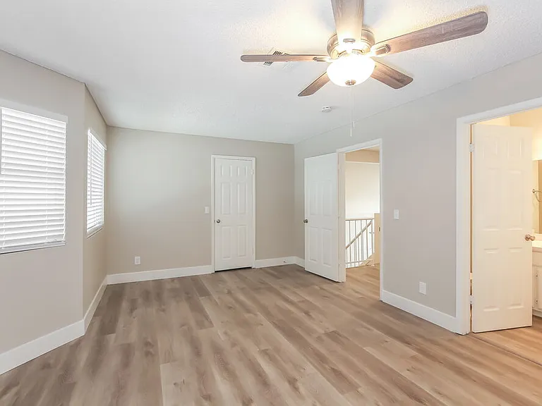1403 Harmony Hill Dr — Photo 9