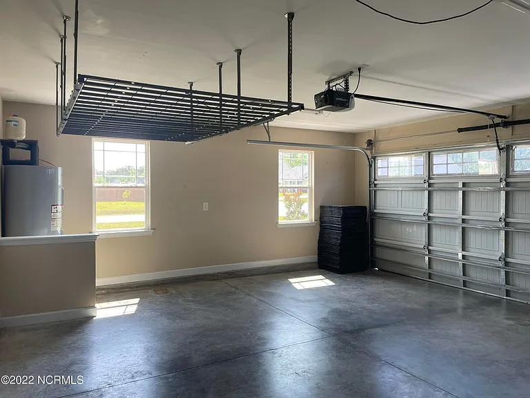 233 Breakwater Dr — Photo 13
