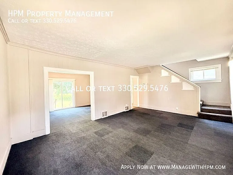 2202 Brownlee Ave NE — Photo 4
