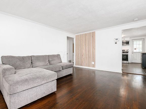 2nd image of 169 Rosslyn Ave