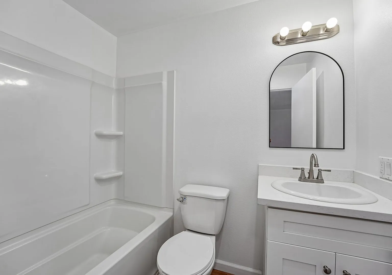 Parkhill Apts — Photo 4