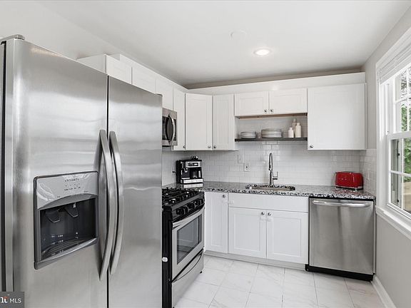 5th image of 6711 Farragut Ave