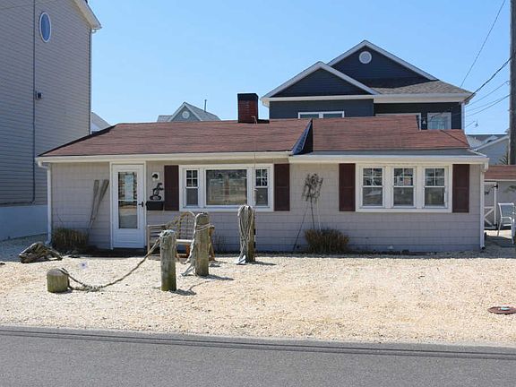 2nd image of 421 Coolidge Ave #A